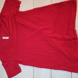 Zenana Outfitters Red V-Neck T-Shirt